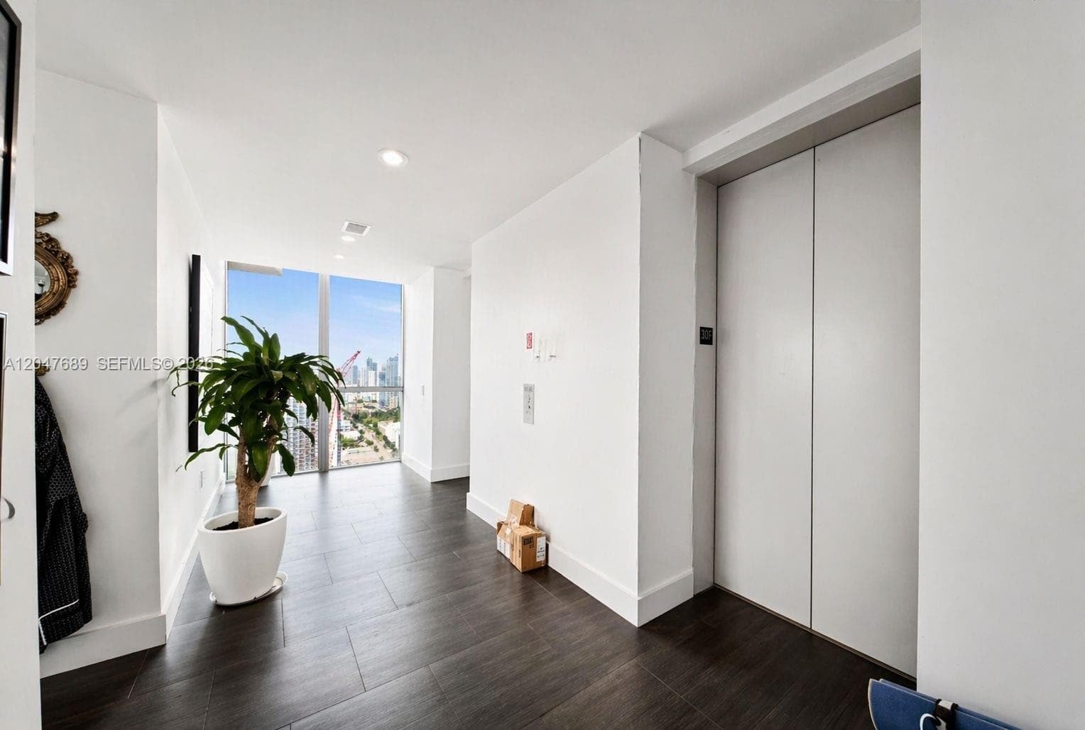1100 Biscayne Blvd # 3708, Miami FL 33132 photo 2