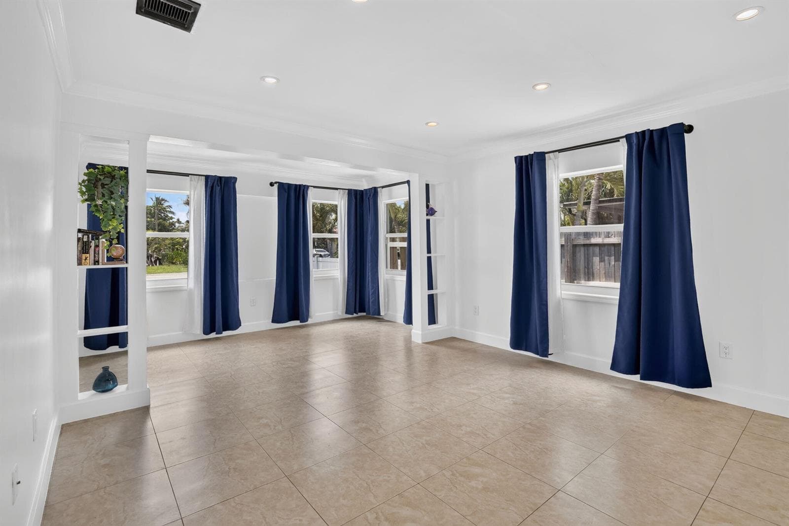 2427 Harding Street, Hollywood FL 33020 photo 2