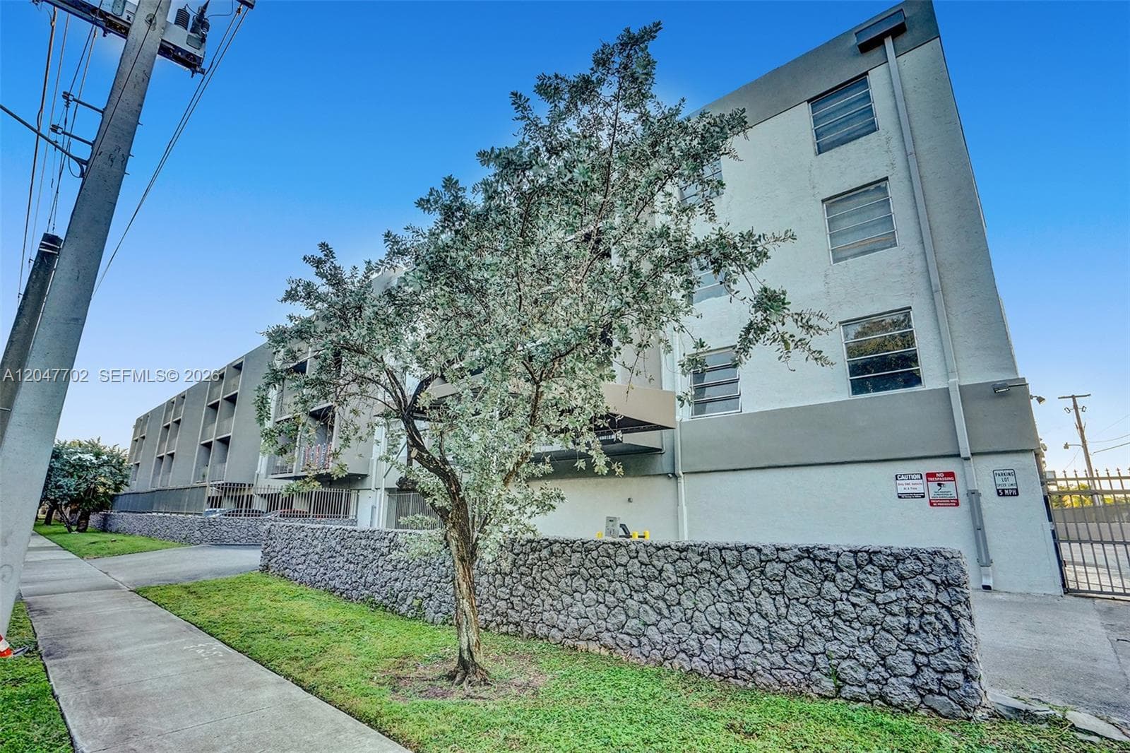 1595 NE 135th St # 429, North Miami, FL 33161 photo 2