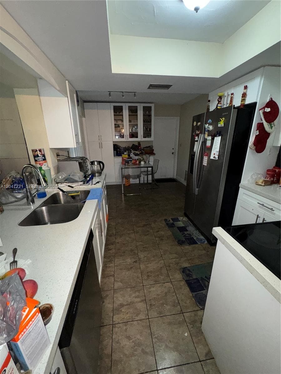 4401 NW 43rd Ter, Tamarac FL 33319 photo 2