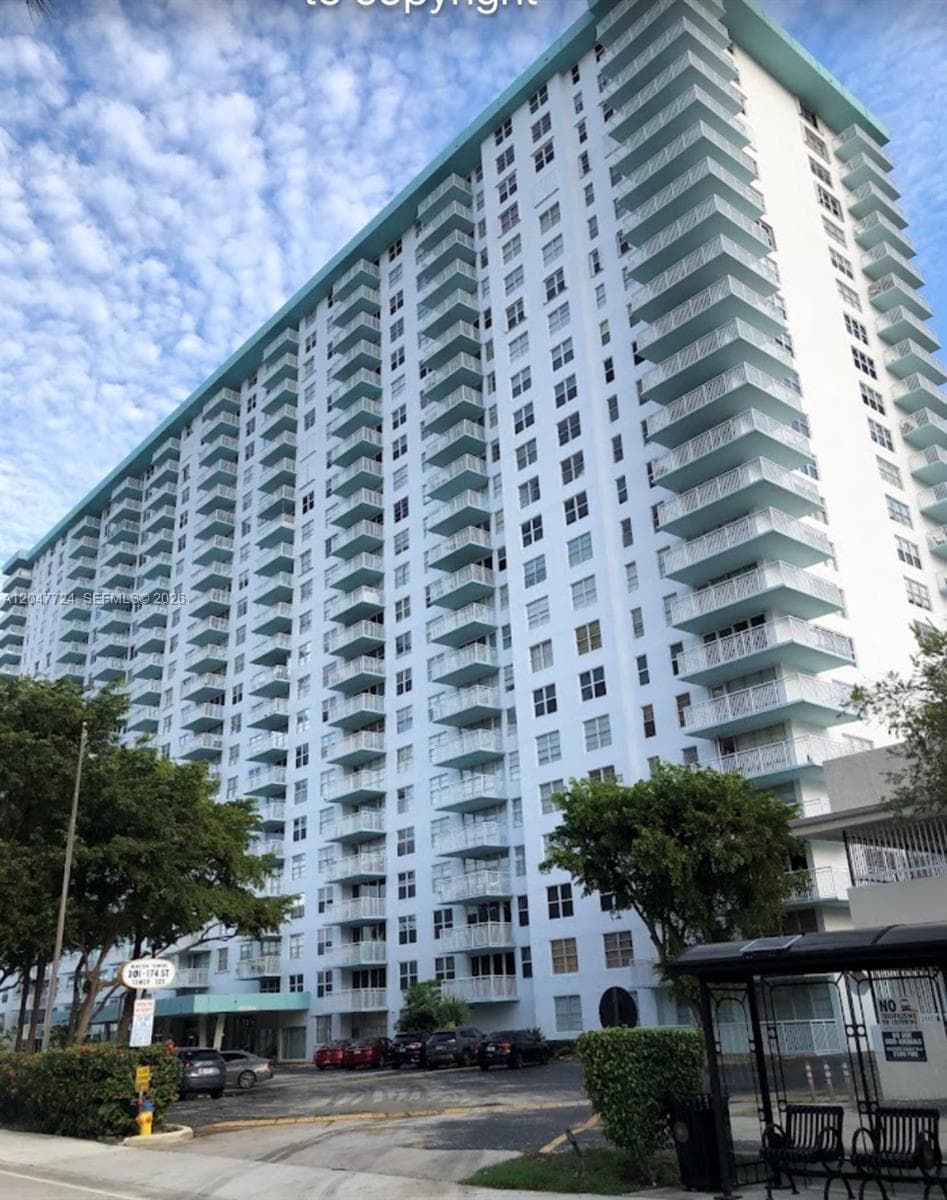 301 174th St # 1208, Sunny Isles Beach FL 33160 photo 2