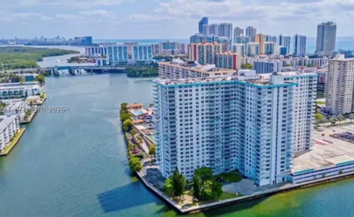 301 174th St # 1208, Sunny Isles Beach FL 33160