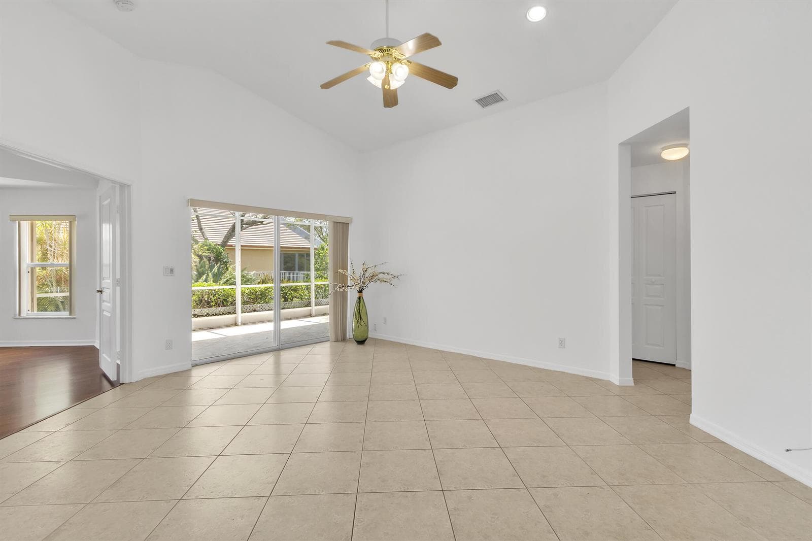 8046 Florenza Drive, Boynton Beach FL 33472 photo 5
