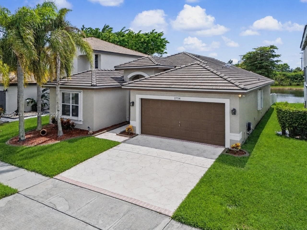 2754 SW 183rd Ave, Miramar FL 33029 photo 2