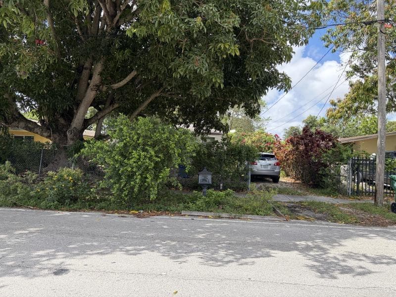 2021 NW 87th Street, Miami FL 33147
