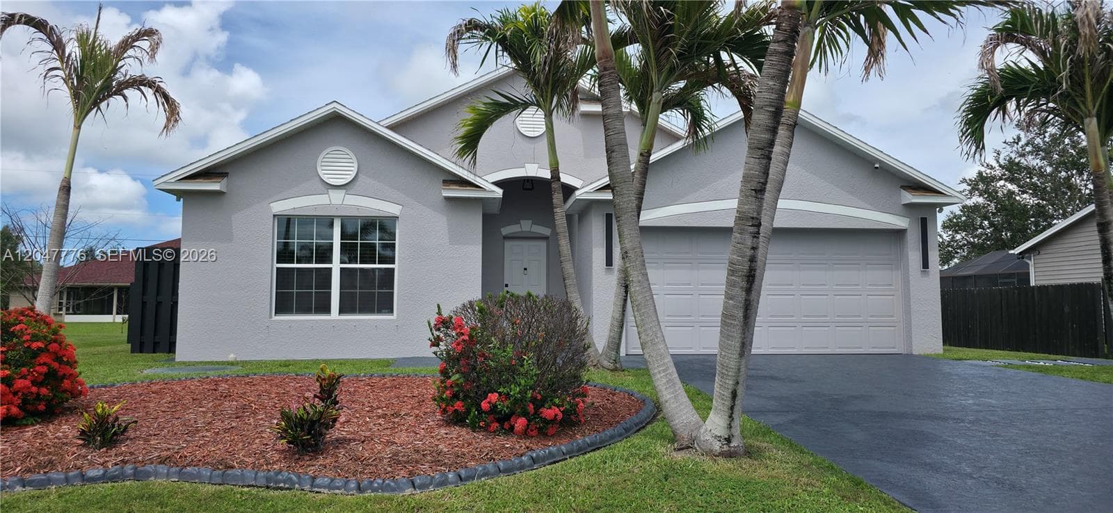 2037 SW Aquarius Ln, Port St. Lucie FL 34984