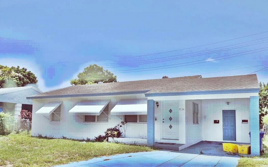 936 45th Street, West Palm Beach FL 33407