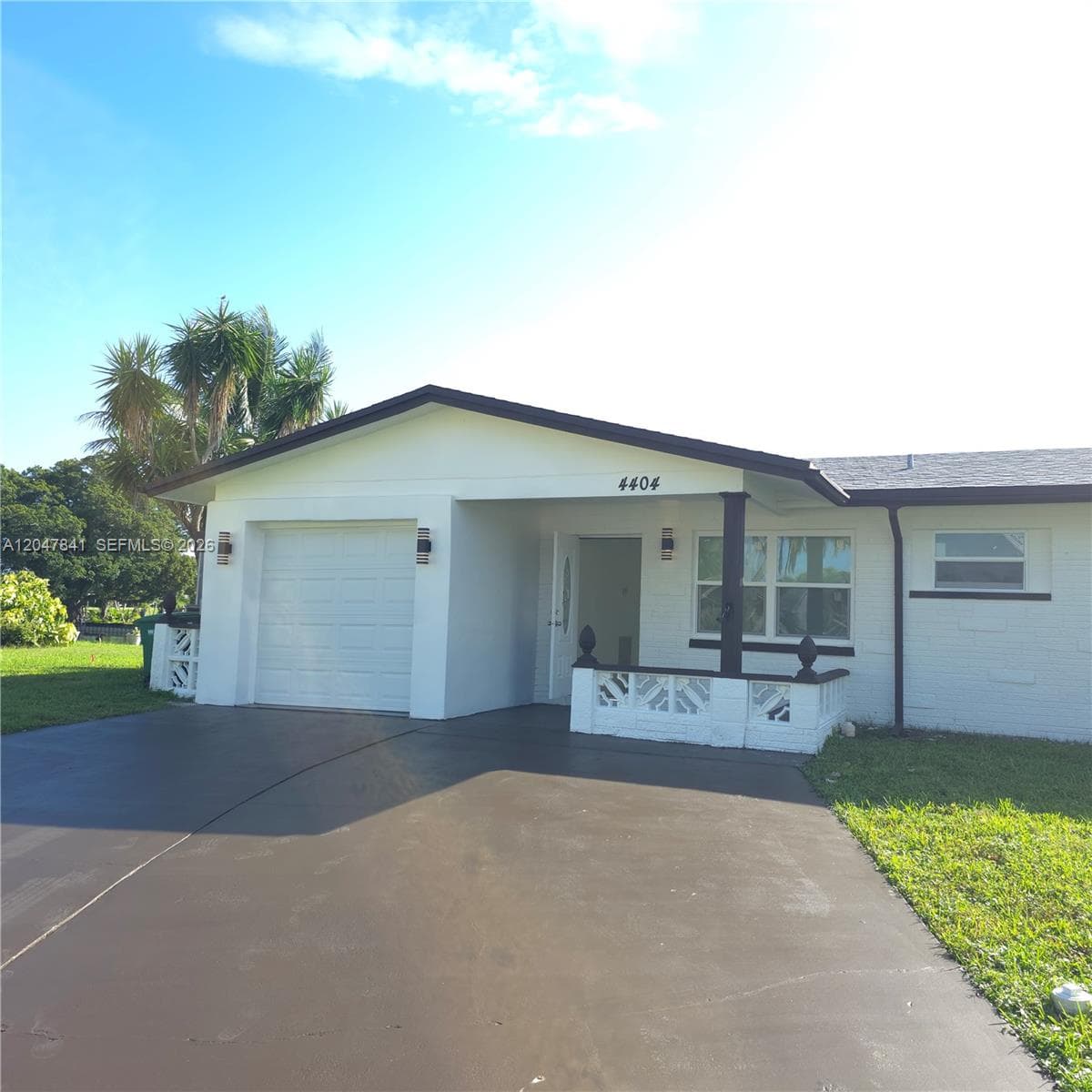 4404 NW 46th Way, Tamarac FL 33319 photo 2