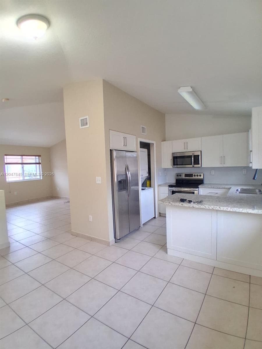 17318 NW 74th Ave # 202, Hialeah FL 33015 photo 5