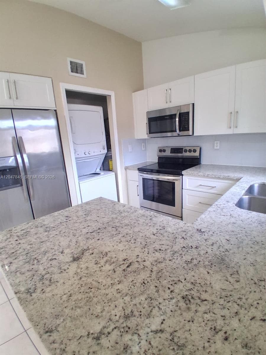 17318 NW 74th Ave # 202, Hialeah FL 33015 photo 4