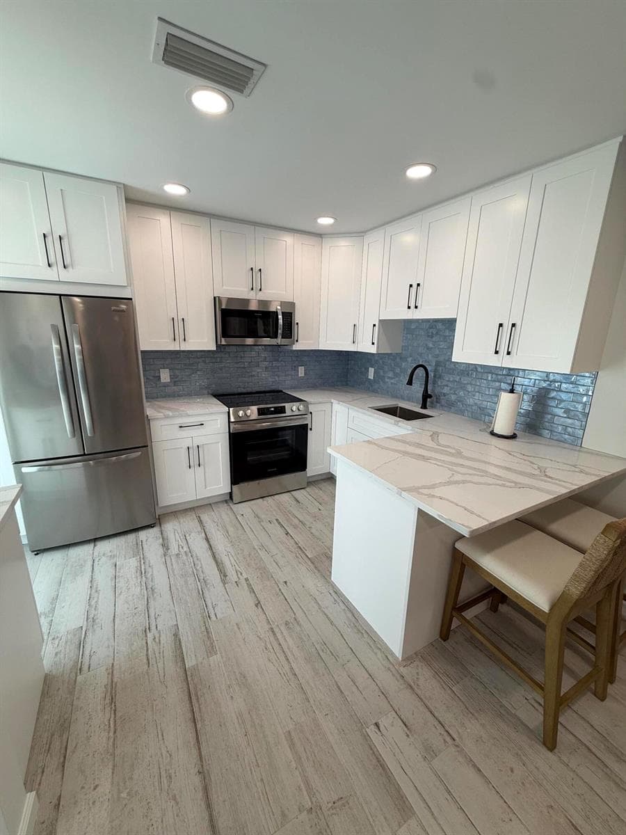 370 Wilma Circle # 6, Riviera Beach FL 33404 photo 4