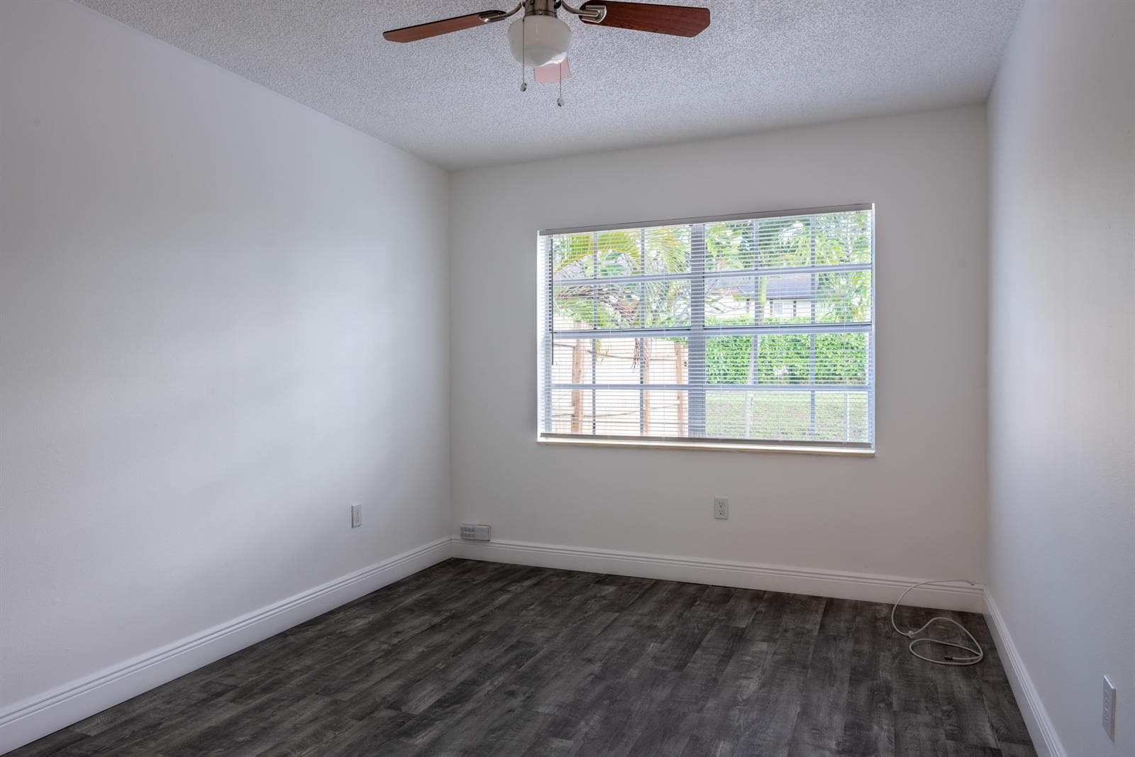 5847 S 37th Street, FL 33463 photo 5