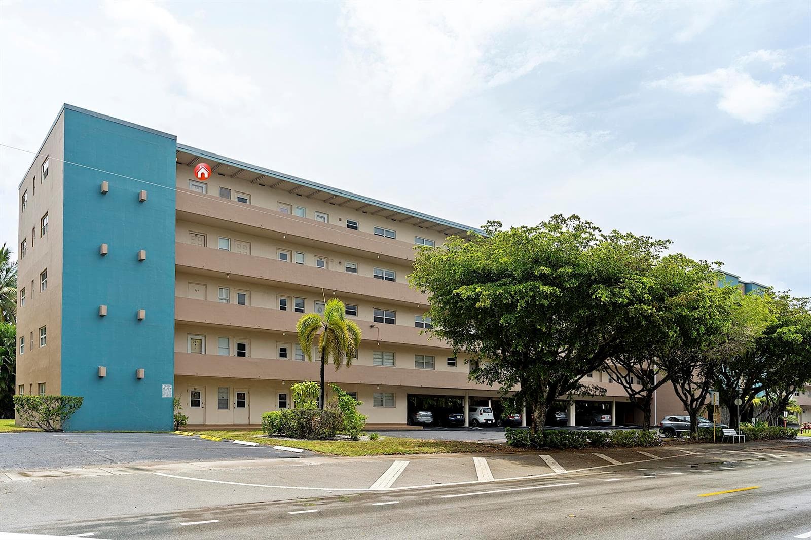 300 NE 14th Avenue # 501, FL 33009