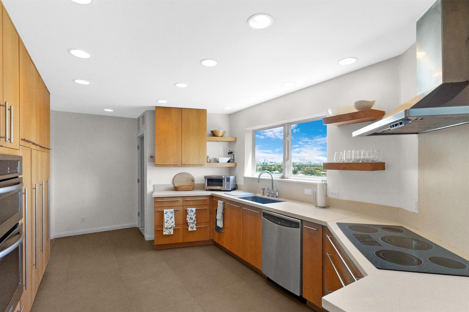 333 Sunset Drive # 908, Fort Lauderdale FL 33301 photo 2