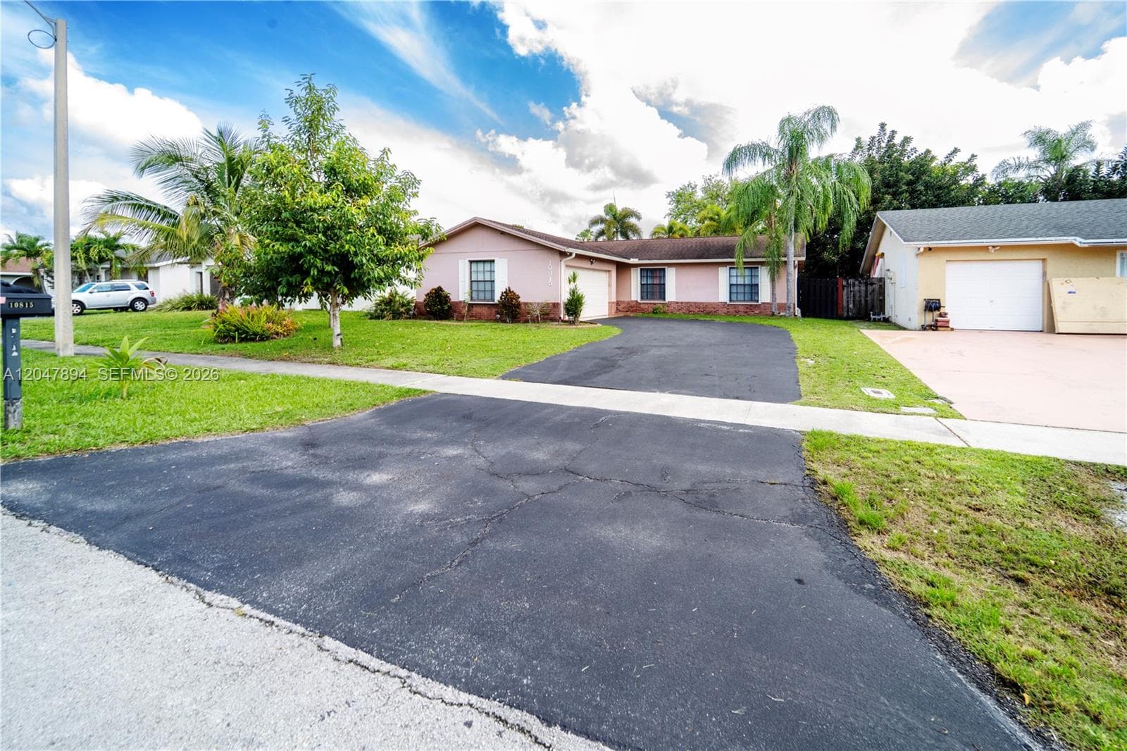 10815 NW 26th St, Sunrise FL 33322 photo 2
