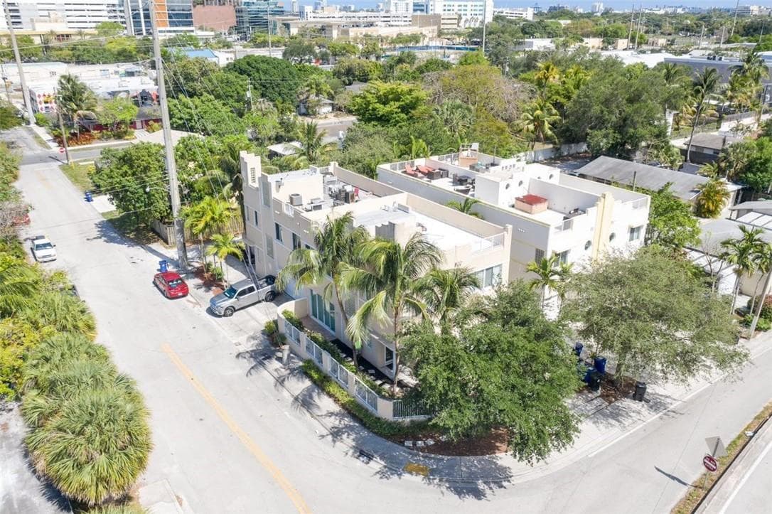 502 SW 4th Avenue # 1, Fort Lauderdale FL 33315 photo 3