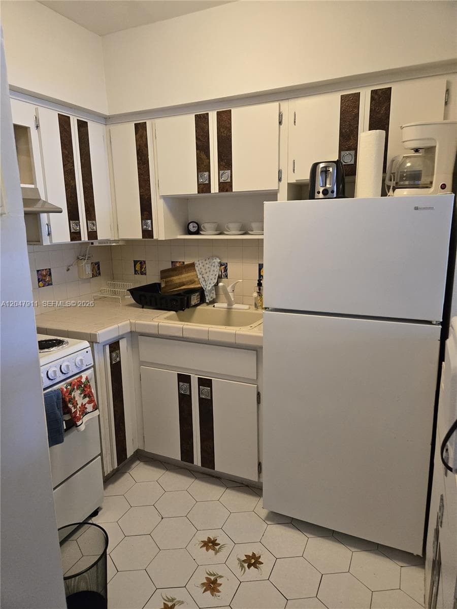 2001 S Ocean Dr # 41, Hallandale Beach FL 33009 photo 2