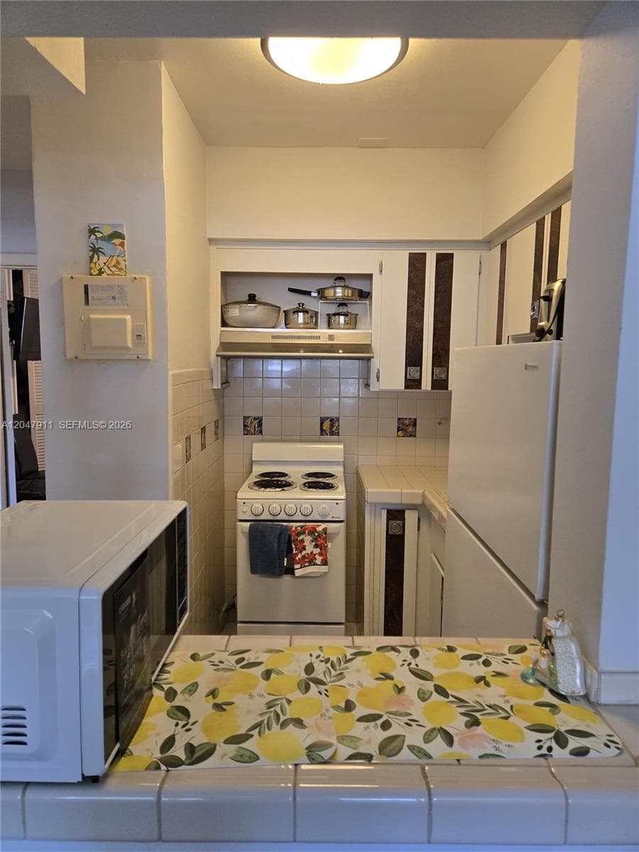 2001 S Ocean Dr # 41, Hallandale Beach FL 33009 photo 3