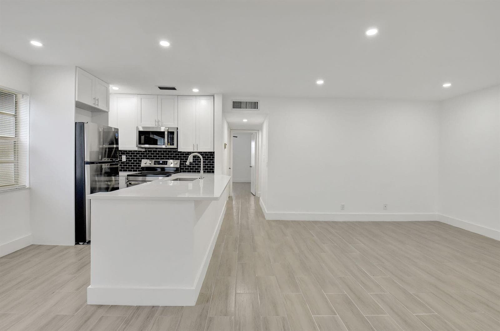 126 Burgundy # C, Delray Beach FL 33484 photo 3