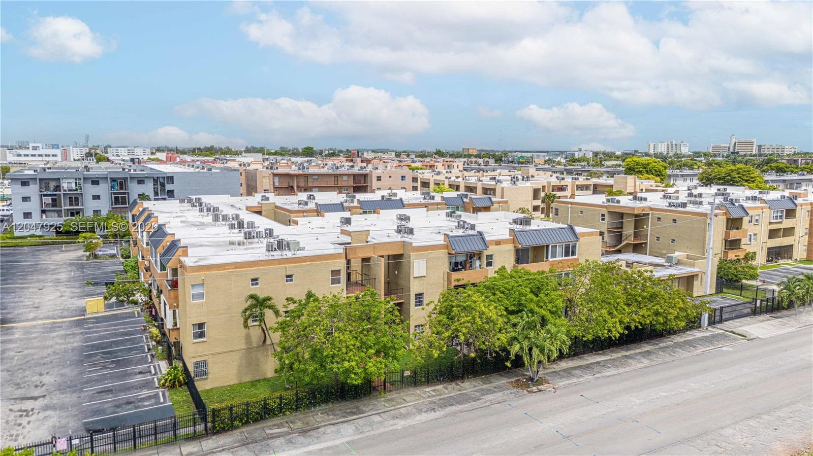 6070 W 18th Ave # 209, Hialeah FL 33012 photo 2
