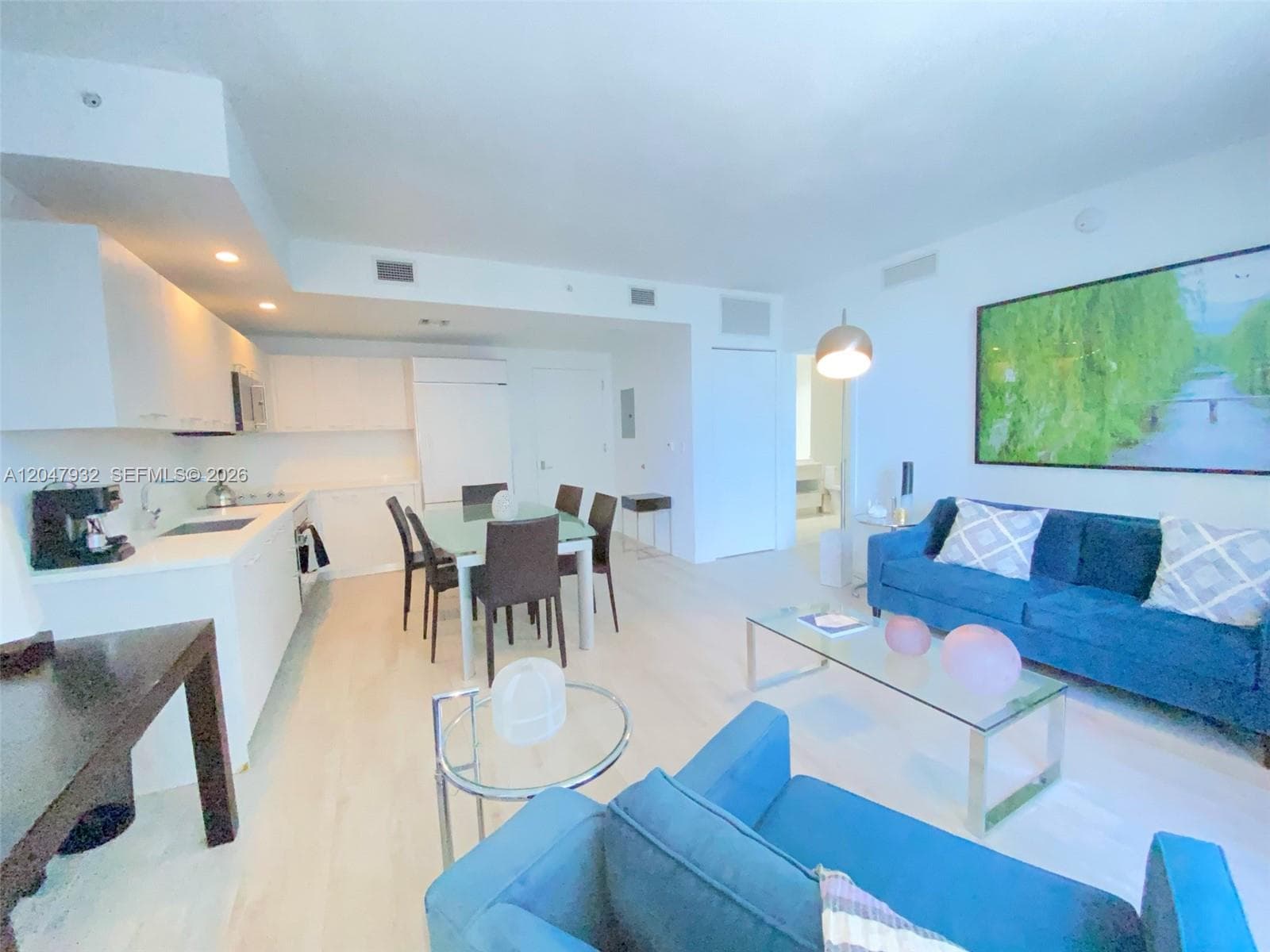 55 SW 9th St # 2102, Miami FL 33130 photo 2