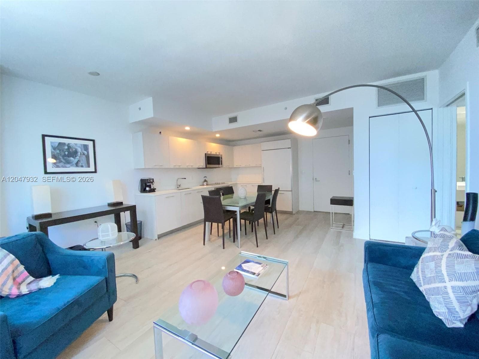 55 SW 9th St # 2102, Miami FL 33130 photo 3