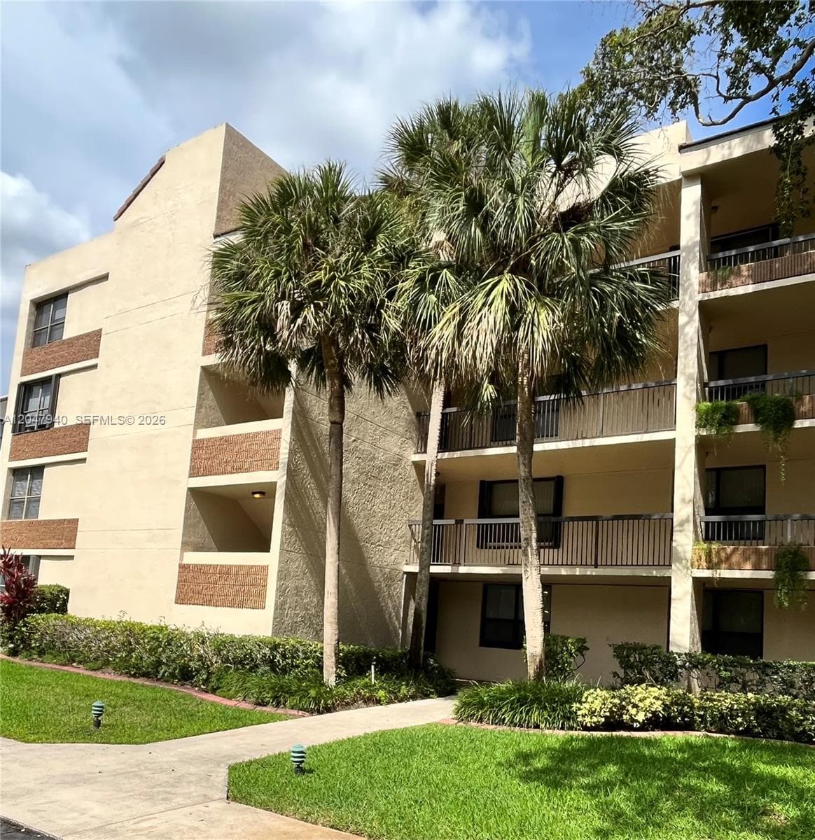 100 NW 76th Ave # 2, Plantation FL 33324