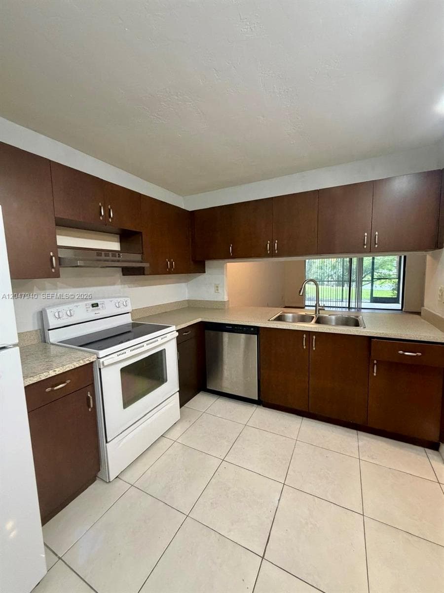 100 NW 76th Ave # 2, Plantation FL 33324 photo 4