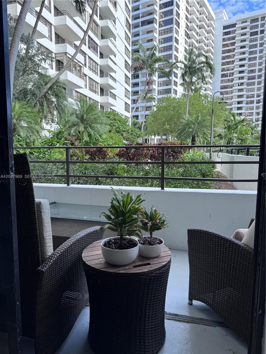 600 Three Islands Blvd # 115, Hallandale Beach FL 33009 photo 2