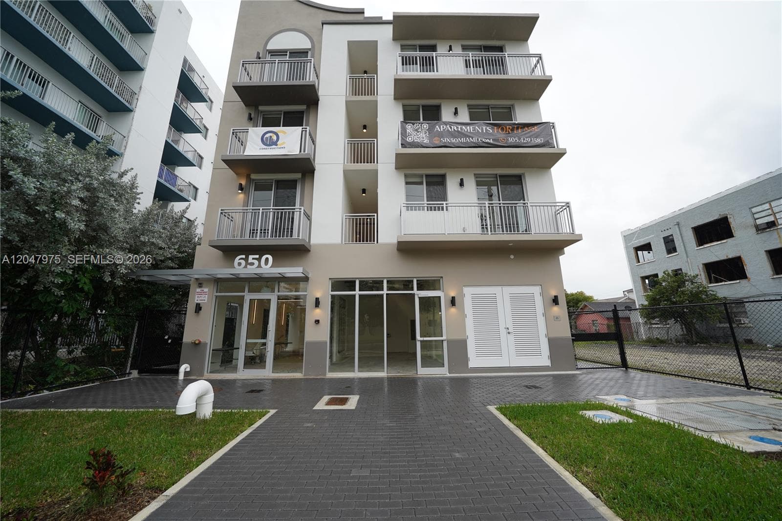 650 SW 1st St # 1, Miami FL 33130
