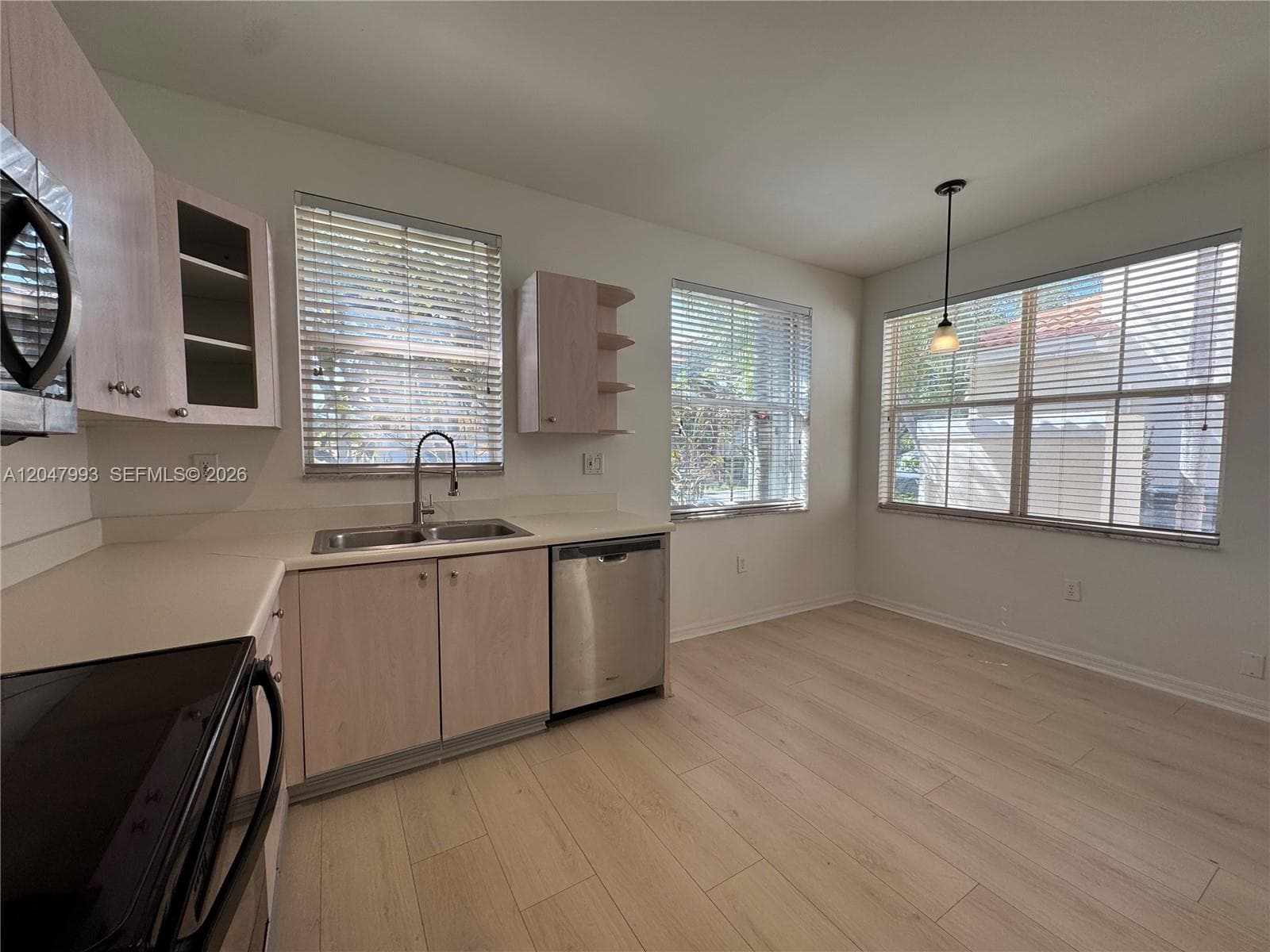 1595 Seagrape Way, Hollywood FL 33019 photo 5