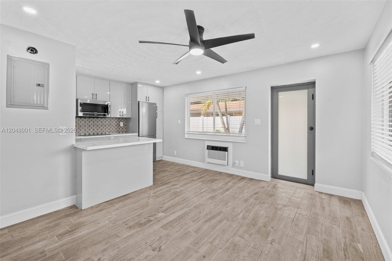1634 NE 4th Pl, Fort Lauderdale FL 33301 photo 3