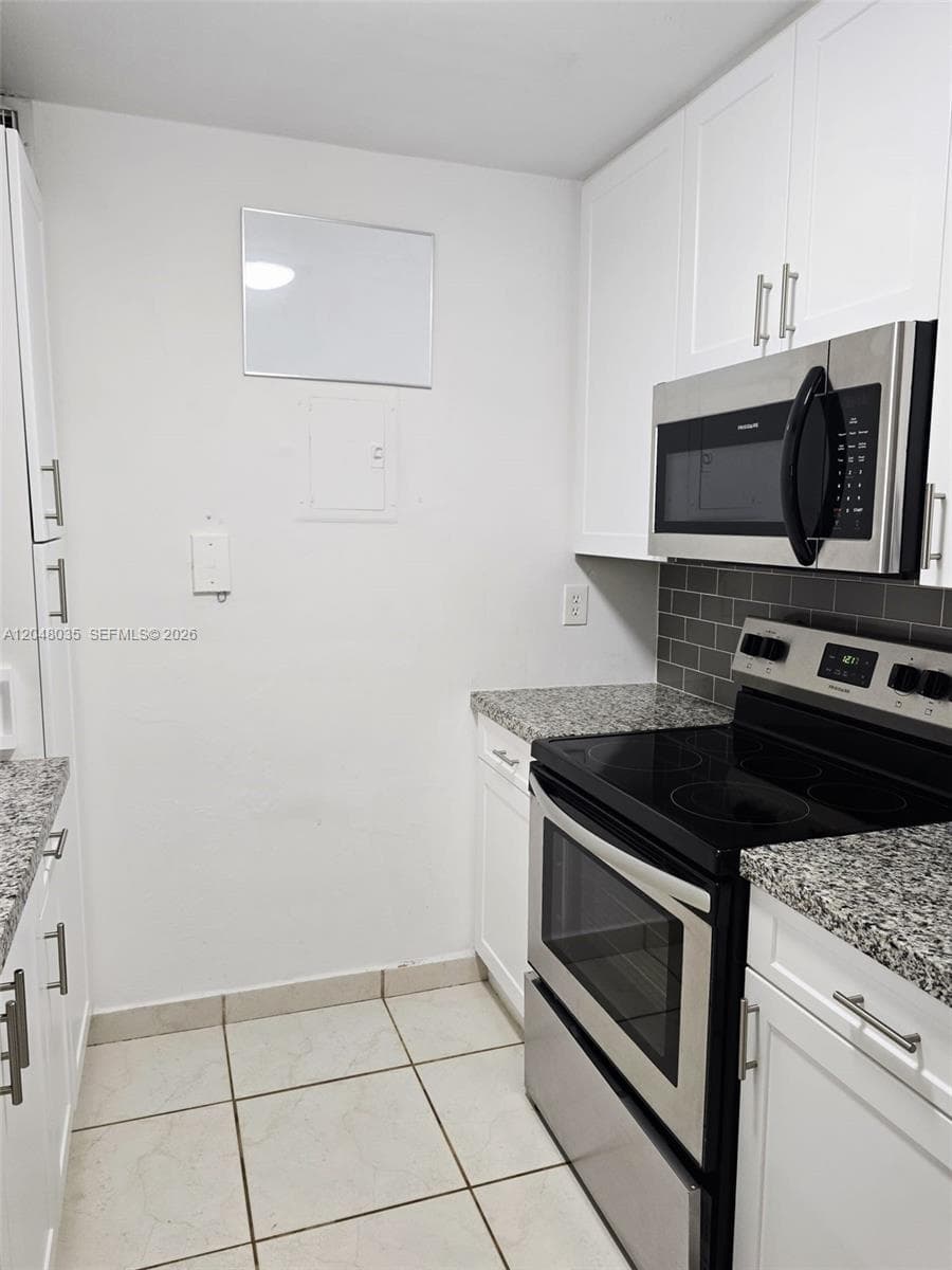 8877 Fontainebleau Blvd # 202, Miami FL 33172 photo 4