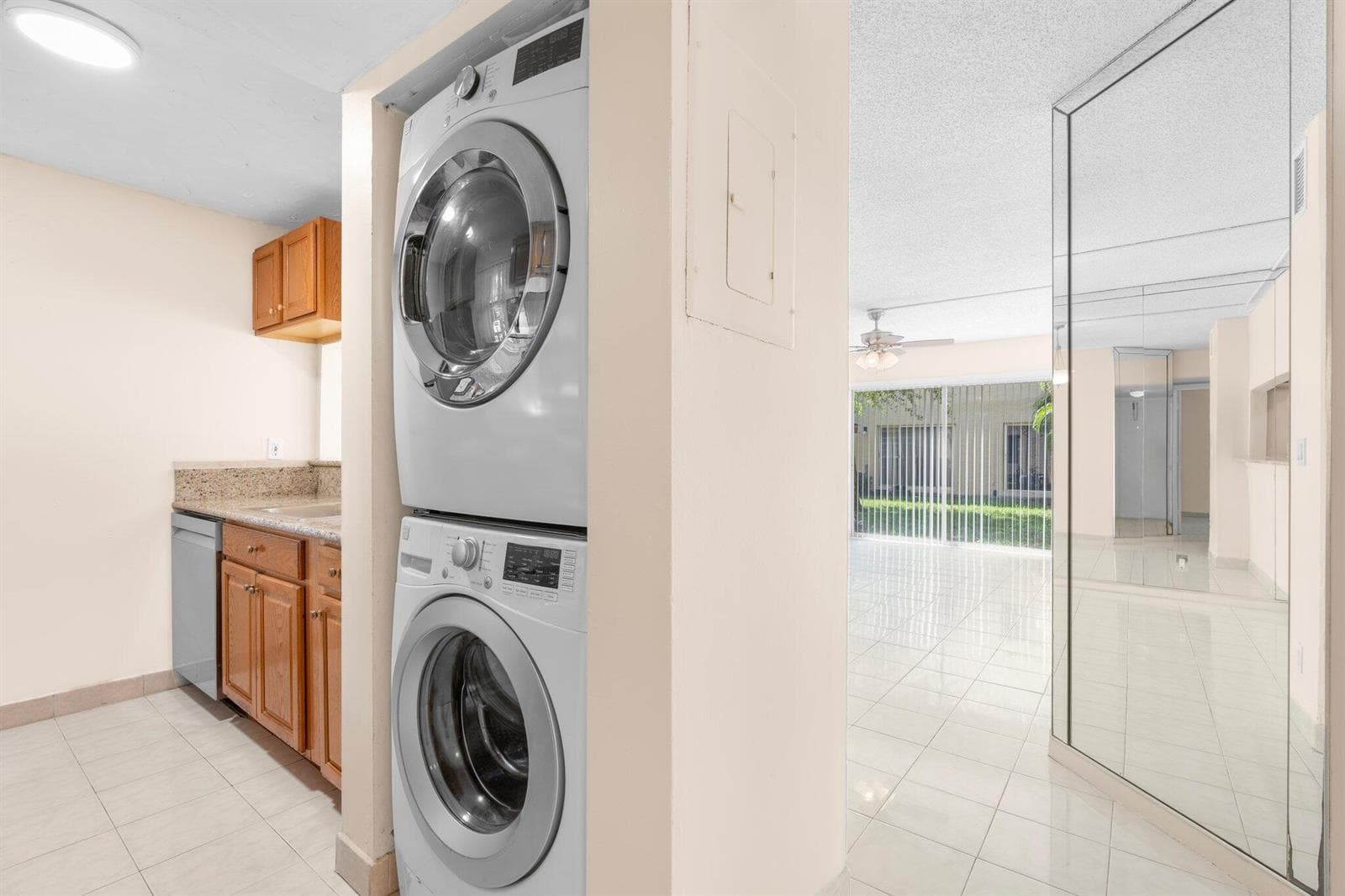 3230 NW 102nd Terrace # f, Coral Springs FL 33065