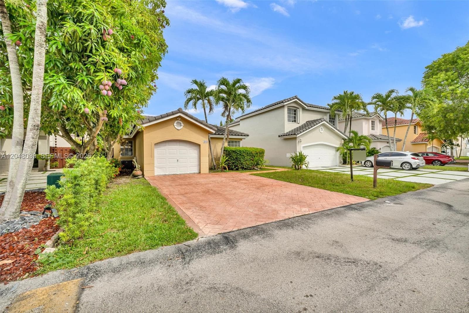 4916 SW 154th Ave, Miami FL 33185 photo 2
