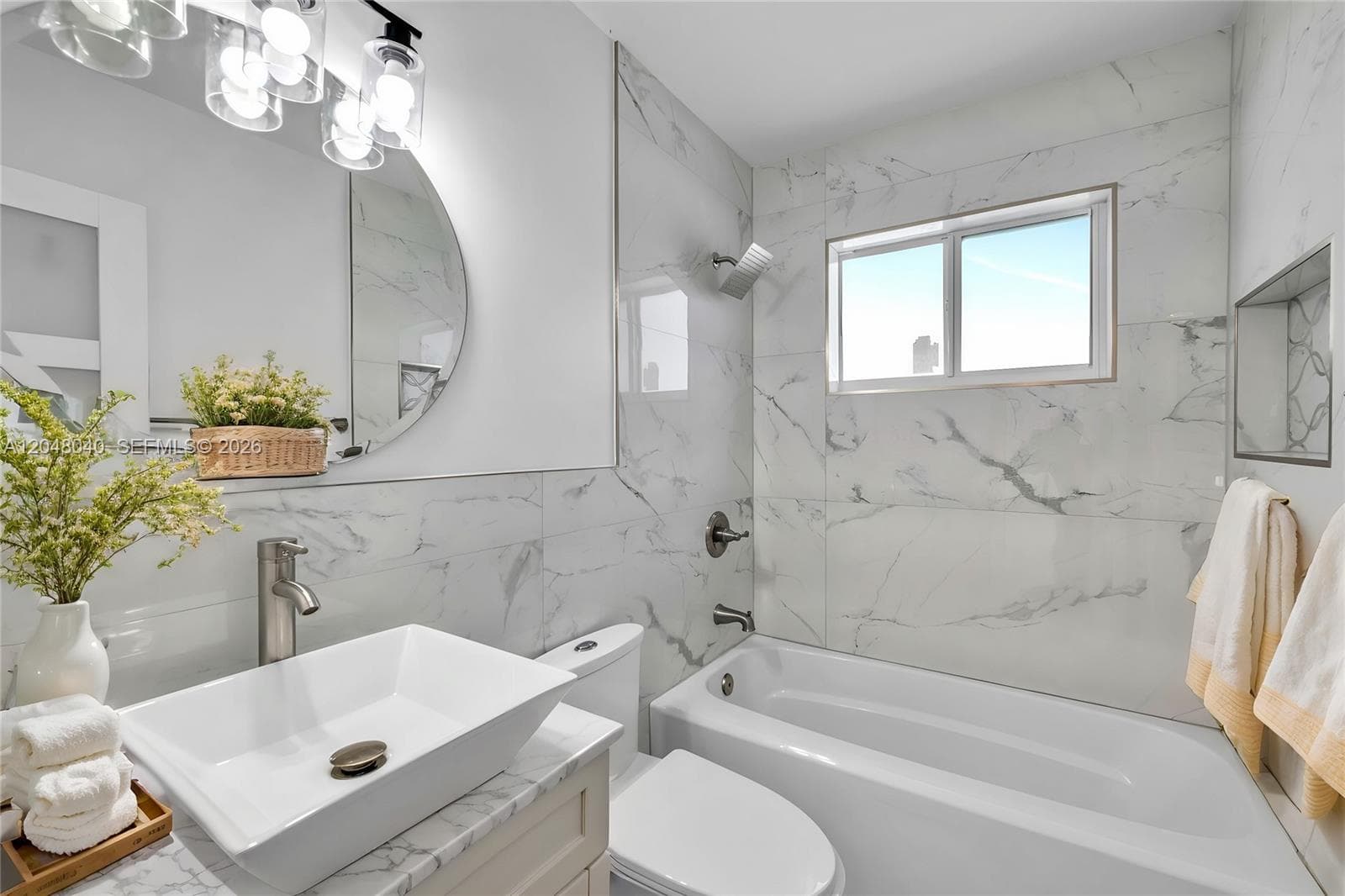 104 SW 7th St, Hallandale Beach FL 33009 photo 4