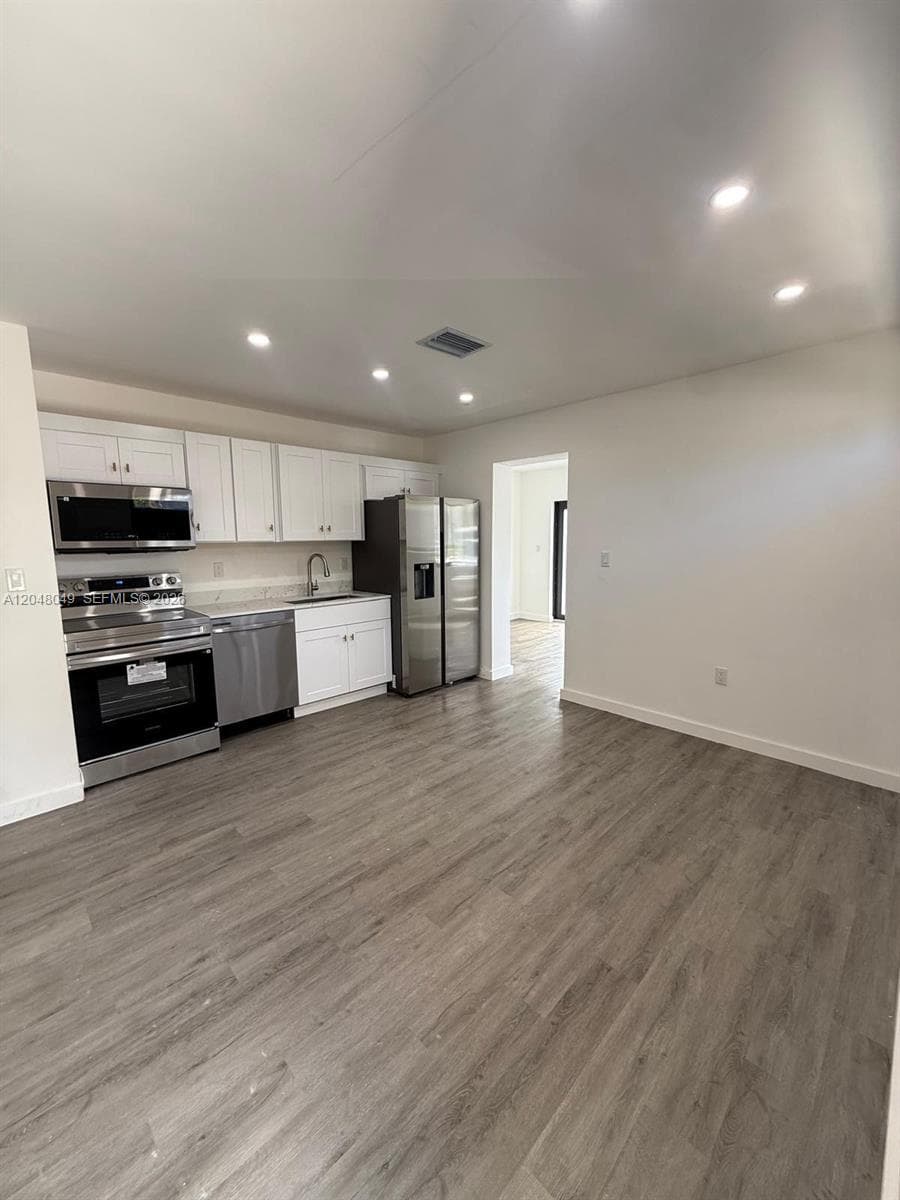 2530 NW 14th Ct, Fort Lauderdale FL 33311 photo 3