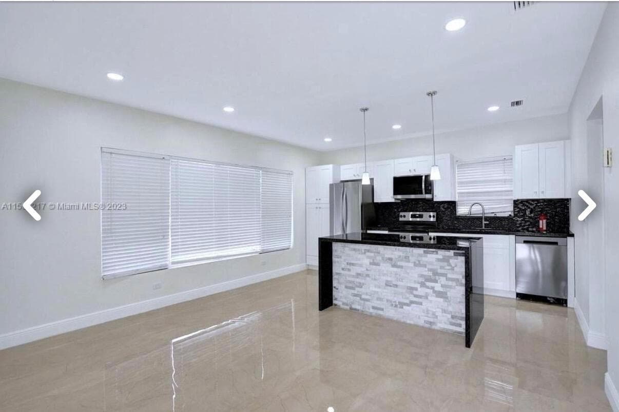 6720 Coolidge Street, Hollywood FL 33024 photo 2