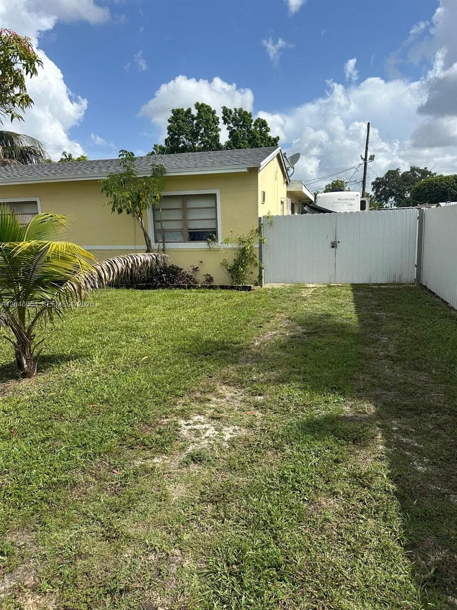655 NW 152nd St # 655, Miami FL 33169