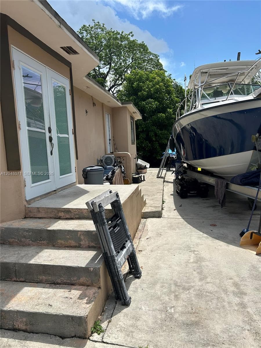 128 SW 11th Ave, Miami FL 33130 photo 3
