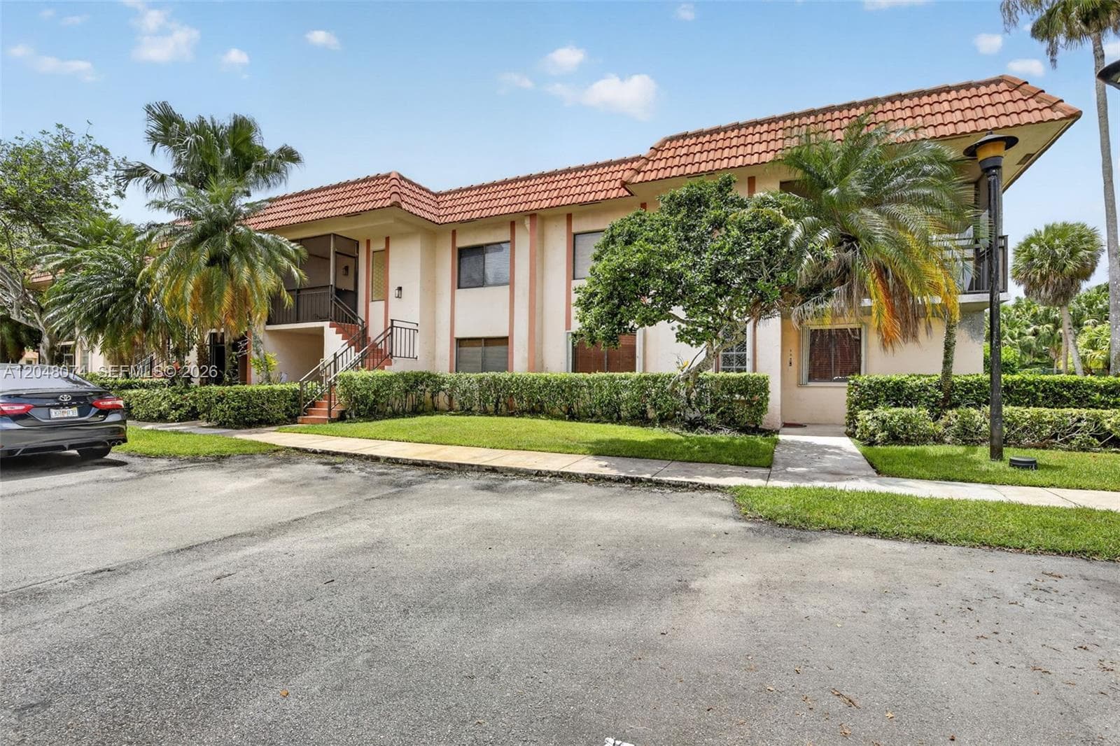 359 Lakeview Dr # 102, Weston FL 33326 photo 2