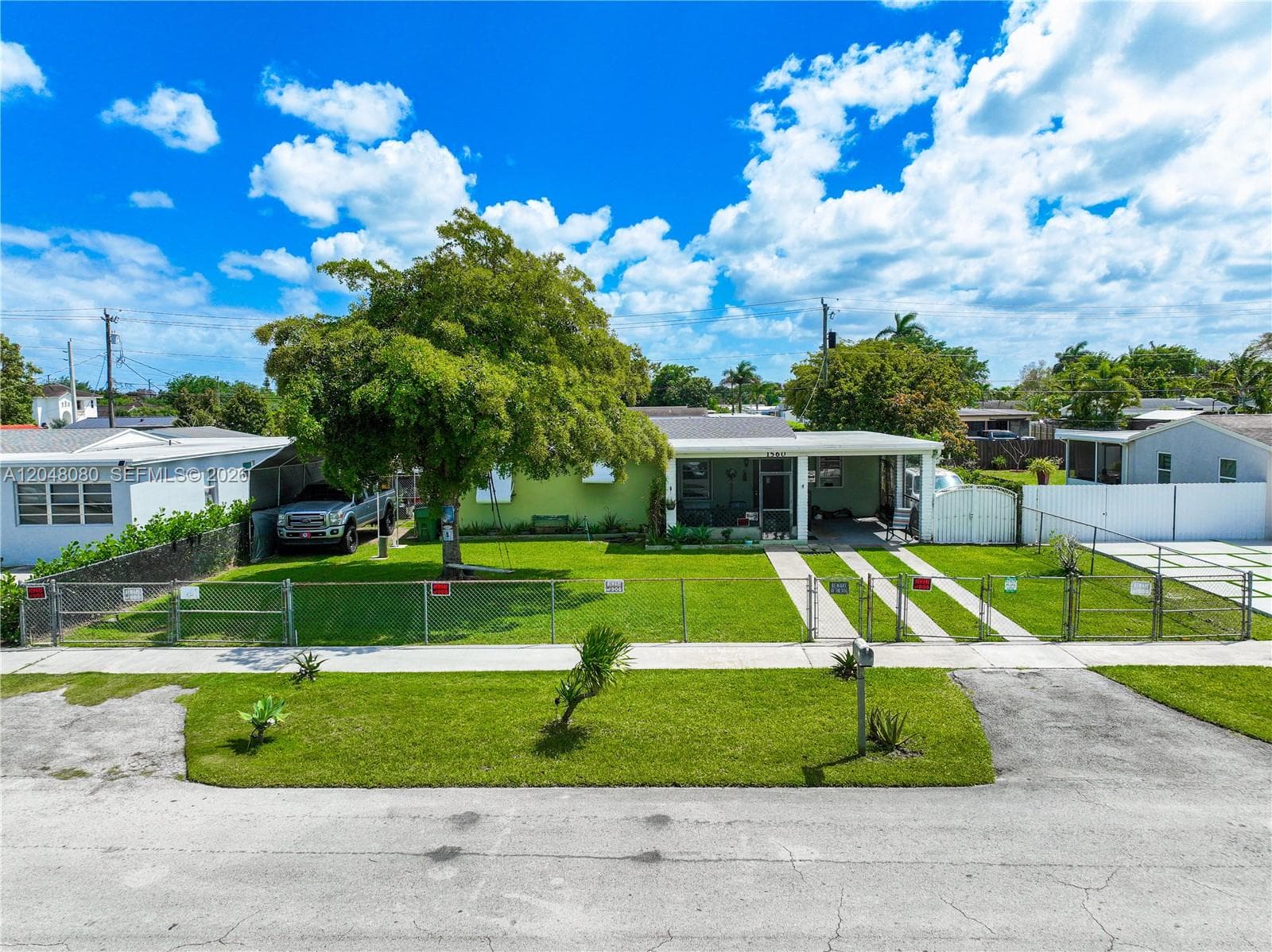 1560 NE 12th St, Homestead FL 33033