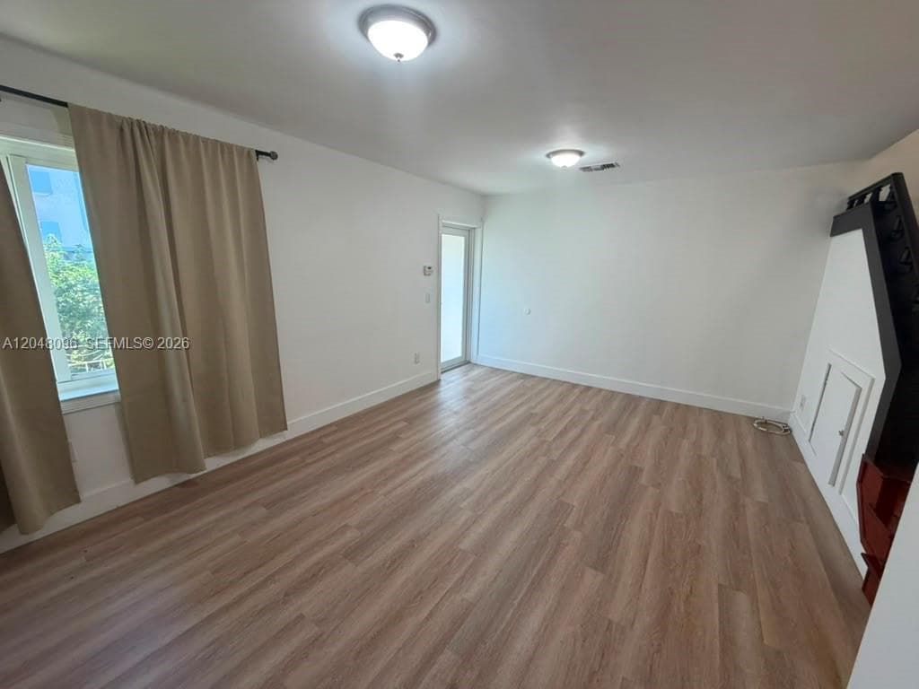 655 85th St, Miami Beach FL 33141 photo 5
