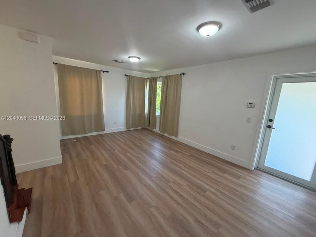 655 85th St, Miami Beach FL 33141 photo 4