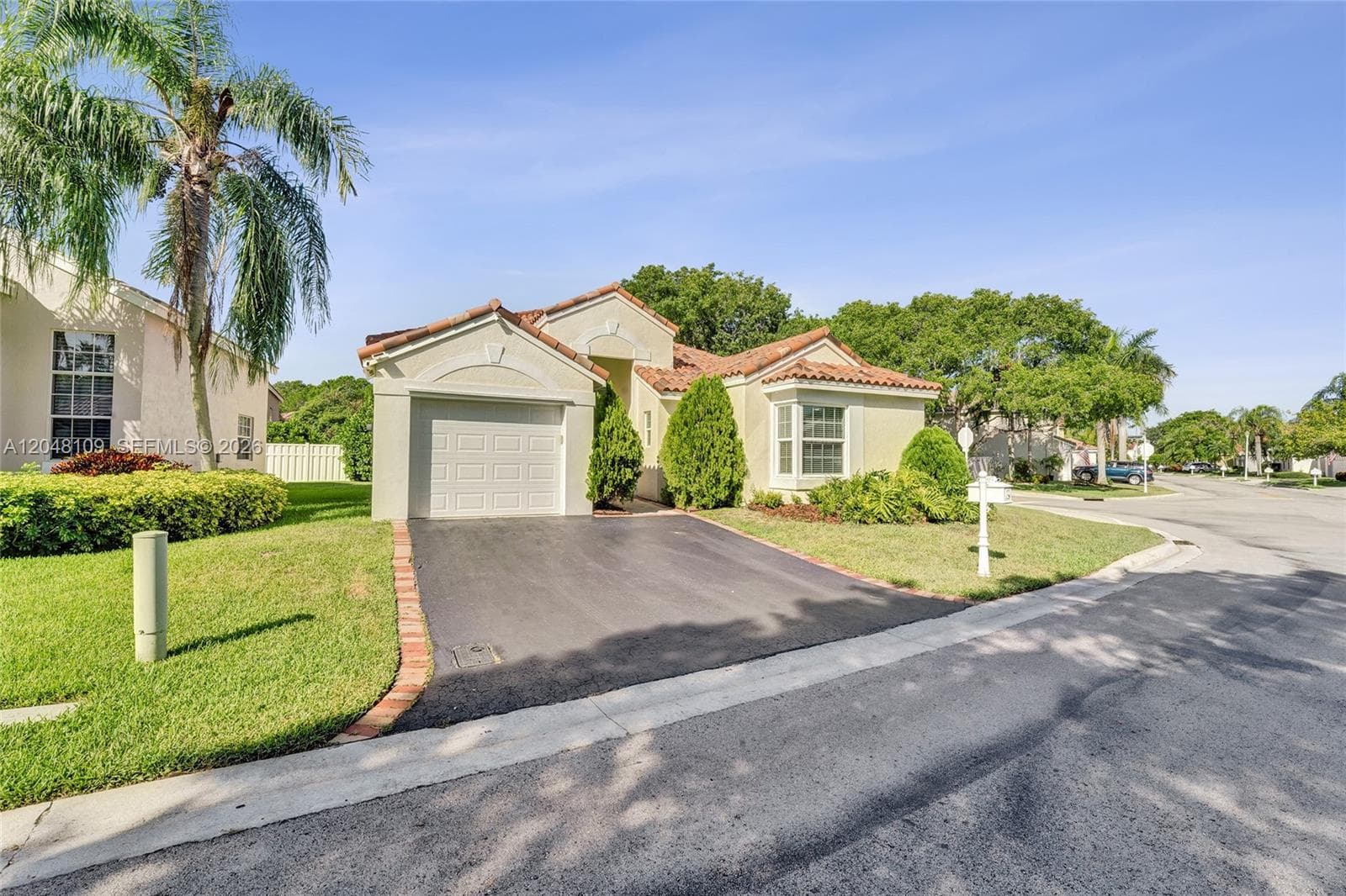 507 Bridgeton Rd, Weston FL 33326 photo 2