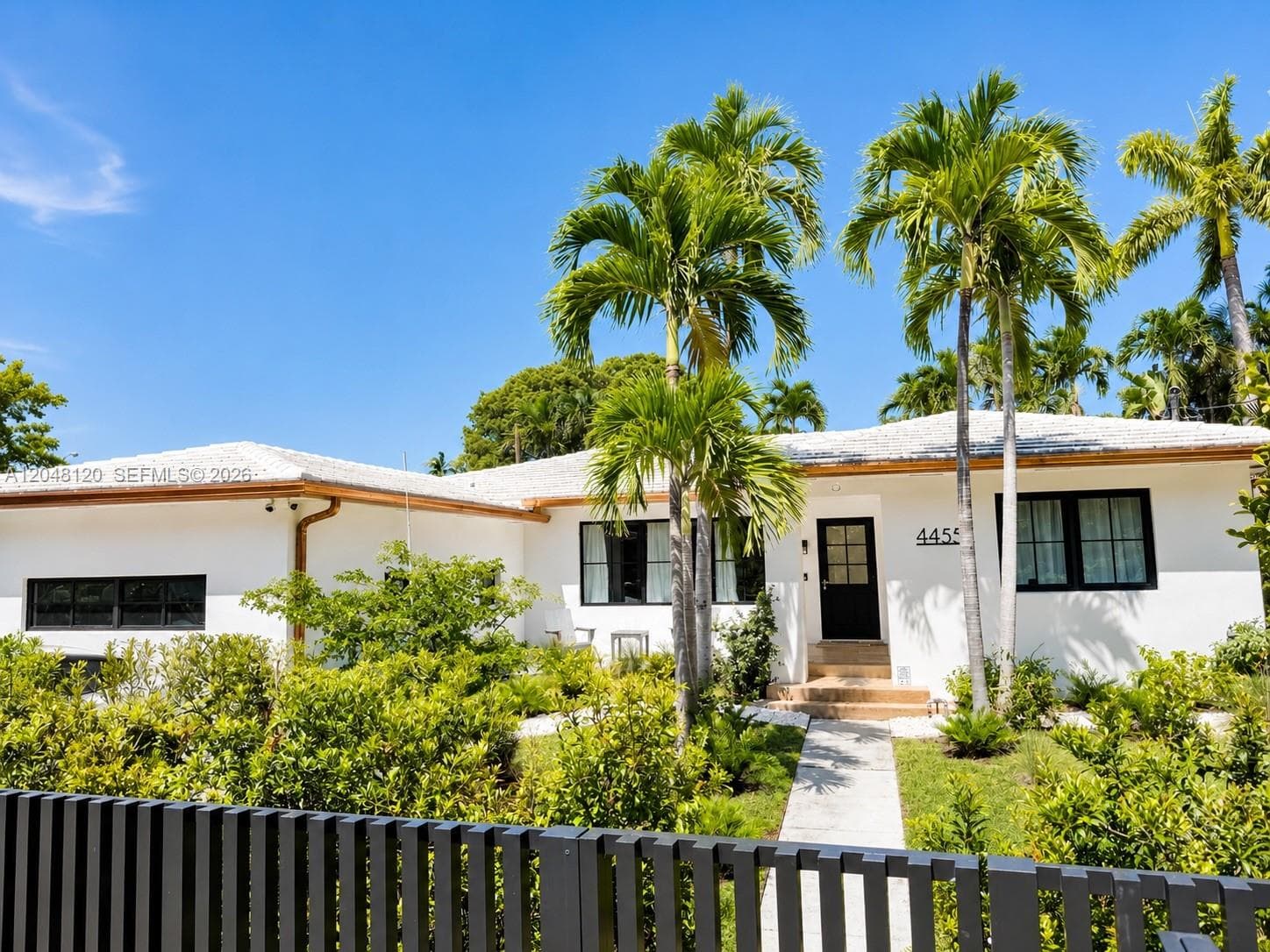 4455 N Bay Rd, Miami Beach FL 33140