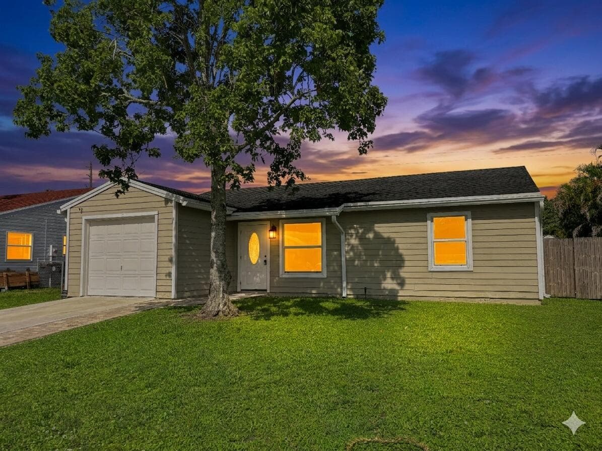 5258 Canal Circle W, Lake Worth FL 33467