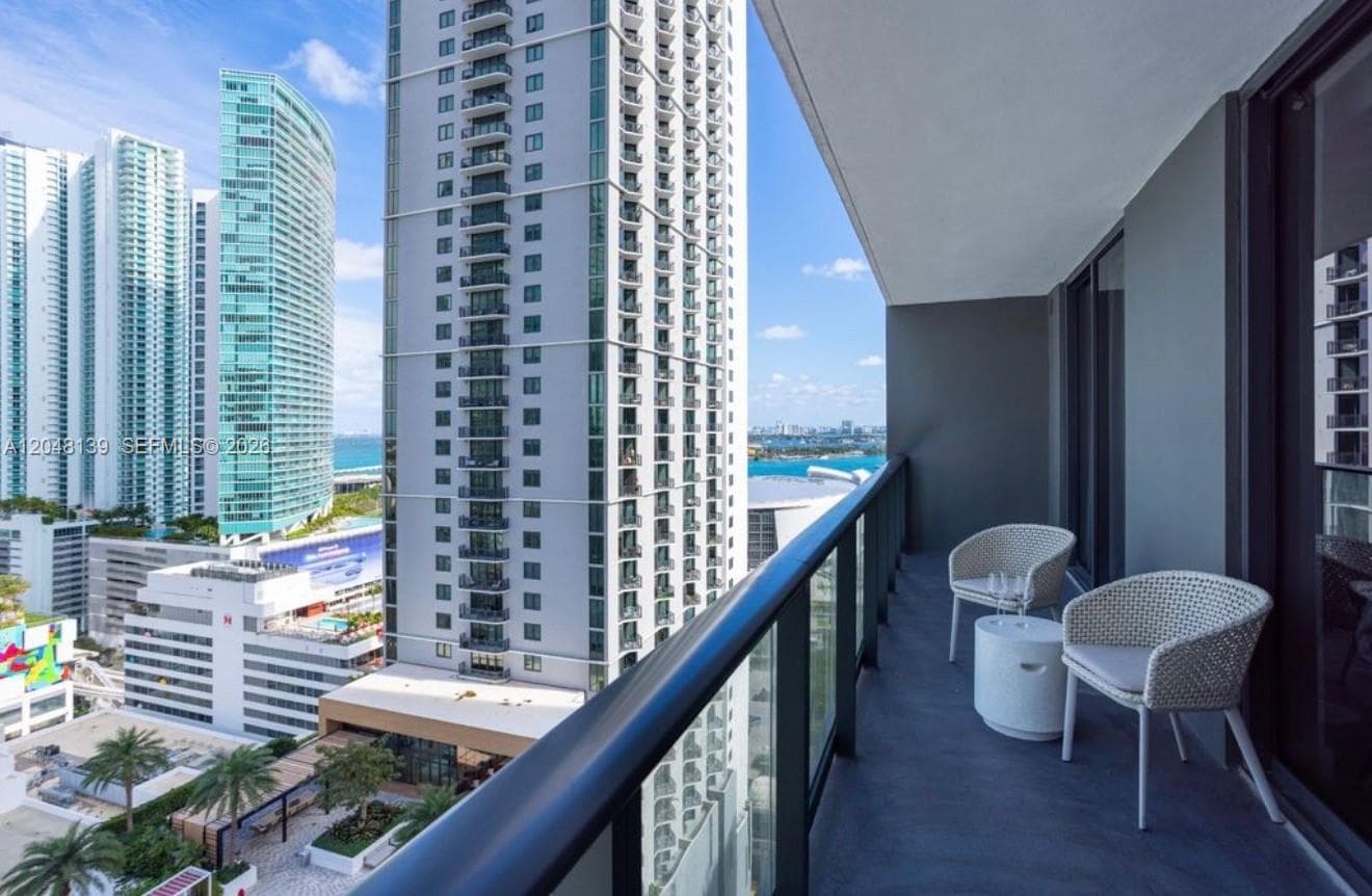159 NE 6th St # 2002, Miami FL 33132 photo 2