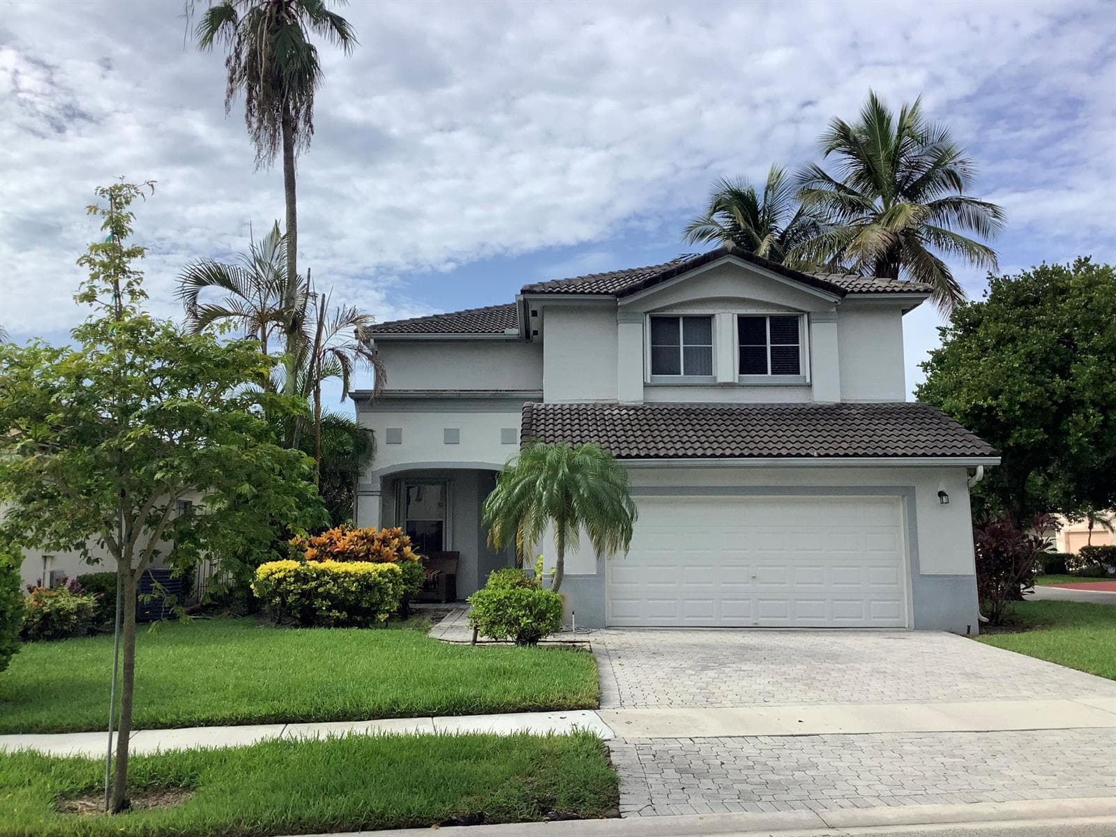 7330 NW 1st Place, Plantation FL 33317
