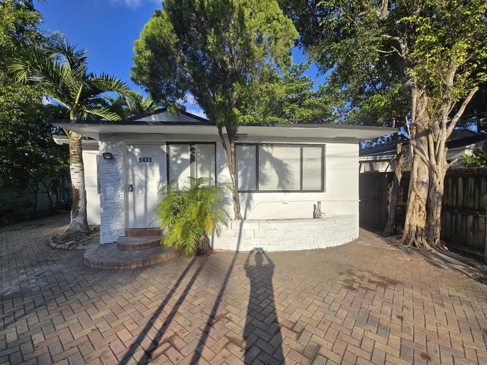 5431 NW 30th Avenue, Miami FL 33142 photo 2